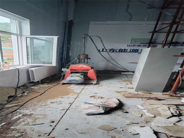 侯马地基基础下沉墙体裂缝加固注浆顶升施工