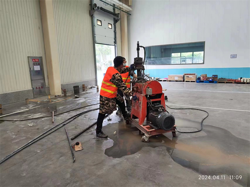 侯马厂房地面下沉塌陷注浆加固施工